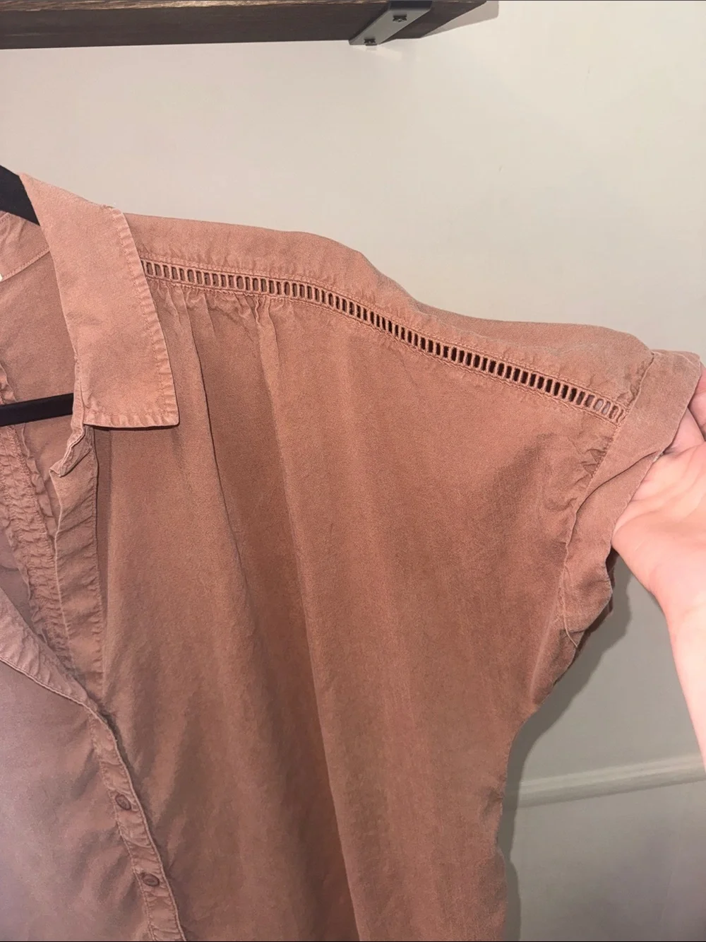 Anthropologie cloth & stone Button Front Blouse in Dusty Rose - Picture 2 of 8